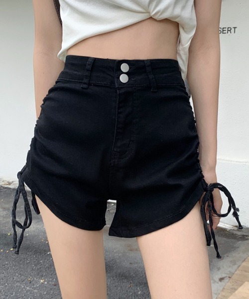 Teem Store(チームストア)の「サイドシャーリングリボンダブルボタンデニムショートパンツ(デニムパンツ・レディース・ブラック/ブルー・M/L)」の10枚目の写真