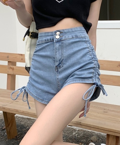 Teem Store(チームストア)の「サイドシャーリングリボンダブルボタンデニムショートパンツ(デニムパンツ・レディース・ブラック/ブルー・M/L)」の11枚目の写真
