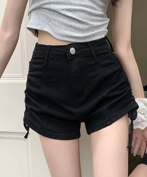 Teem Store(チームストア)の「サイドシャーリングリボンダブルボタンデニムショートパンツ(デニムパンツ・レディース・ブラック/ブルー・M/L)」の15枚目の写真