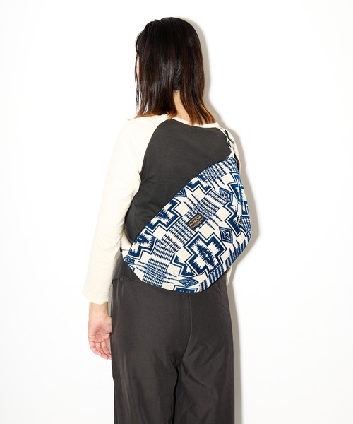 PENDLETON(ペンドルトン)の「【 PENDLETON / ペンドルトン 】GOBELINS BODY BAG / ゴブランボディバッグ(ボディバッグ/ウエストポーチ・メンズ・ブラック/オフホワイト・FREE)」の15枚目の写真