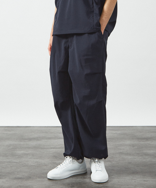 ABAHOUSE（アバハウス）の「【セットアップ対応】 ウーブン ドライ パラシュートパンツ / ワイドパンツ / 裾調整可能（その他パンツ・メンズ・ネイビー/グレー・46/48）」の12枚目の写真