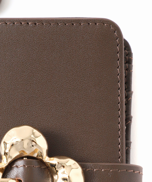 Spick & Span（スピックアンドスパン）の「《WEB限定追加》HASHIBAMI / ハシバミ  FLOWERバックル ウォレット（財布・レディース・イエロー/ブラウン・FREE）」の3枚目の写真
