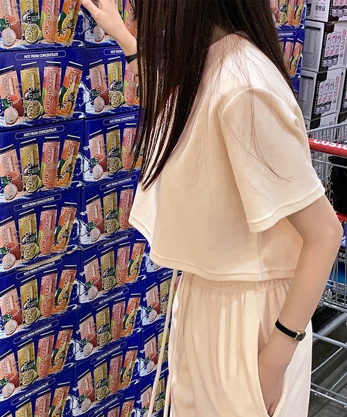 Girly Doll(ガーリードール)の「セットアップ クロップドTシャツ&ワイドイージーパンツ(セットアップ・レディース・ベージュ/ネイビー・F)」の9枚目の写真
