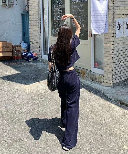 Girly Doll(ガーリードール)の「セットアップ クロップドTシャツ&ワイドイージーパンツ(セットアップ・レディース・ベージュ/ネイビー・F)」の19枚目の写真
