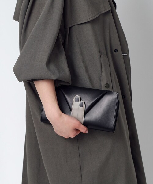 HIROKO HAYASHI(ヒロコハヤシ)の「LEO NECESSARIO(レオ ネチェサリオ)ショルダー付き長財布(財布・レディース・ブラック系4・00)」の8枚目の写真