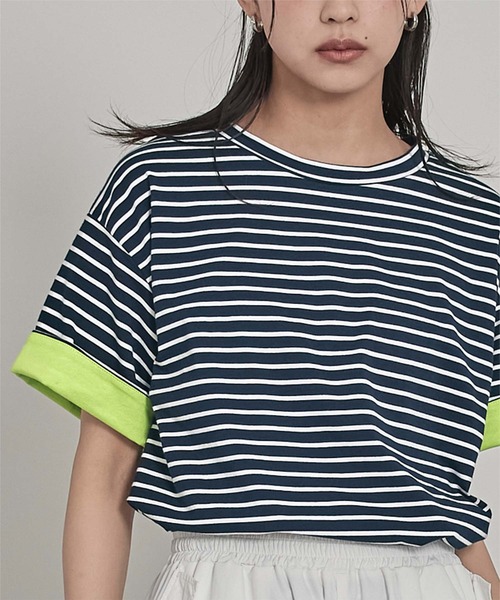 miette(ミエット)の「配色ロールアップTシャツ(Tシャツ/カットソー・レディース・ネイビー/オフホワイト/ホワイト系その他/ブラック・FREE)」の4枚目の写真