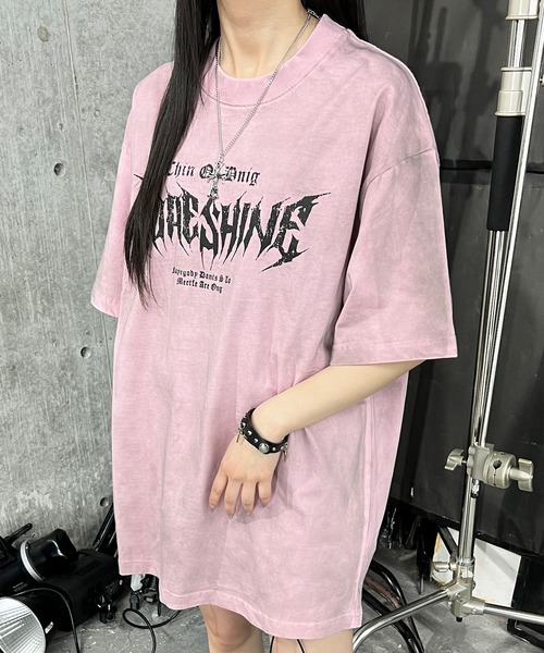 Figments（フィグメンツ）の「ダーティ加工メタルロゴビッグＴ（Tシャツ/カットソー・レディース・ピンク/ホワイト・FREE）」の9枚目の写真