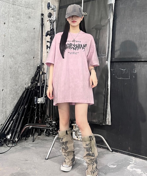 Figments（フィグメンツ）の「ダーティ加工メタルロゴビッグＴ（Tシャツ/カットソー・レディース・ピンク/ホワイト・FREE）」の12枚目の写真