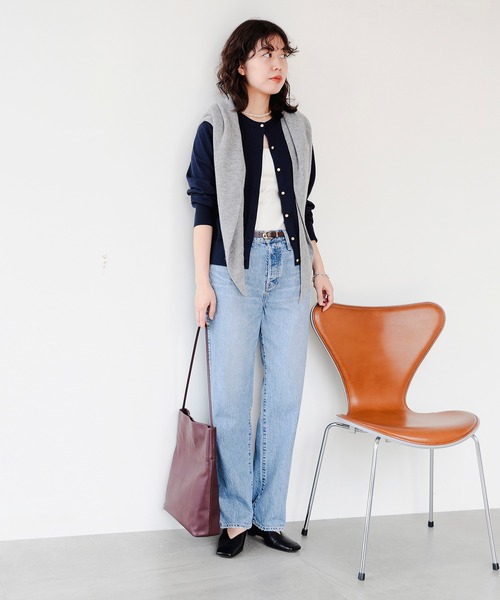 B:MING by BEAMS（ビーミングバイビームス）の「デザインボタン カーディガン（カーディガン/ボレロ・レディース・ネイビー/レッド/ブルー/オフホワイト・ONE SIZE）」の5枚目の写真