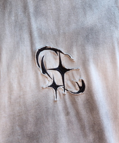 ８(eight)（エイト）の「グランジ加工刺繍Tシャツ（Tシャツ/カットソー・メンズ・ブラック系その他/ホワイト系その他/アイボリー/スミクロ・MEDIUM/LARGE）」の21枚目の写真