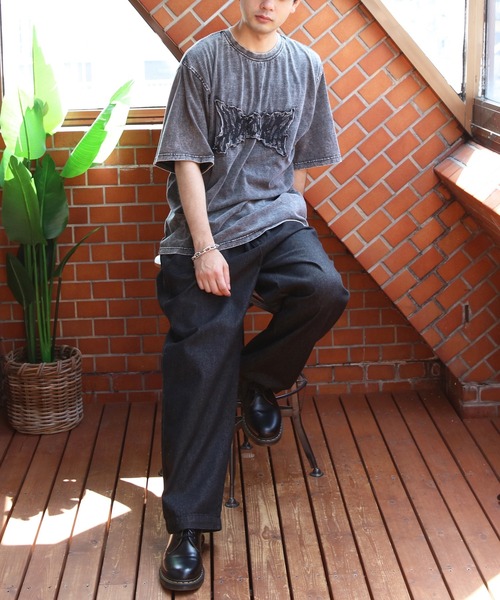 ８(eight)（エイト）の「グランジ加工刺繍Tシャツ（Tシャツ/カットソー・メンズ・ブラック系その他/ホワイト系その他/アイボリー/スミクロ・MEDIUM/LARGE）」の9枚目の写真