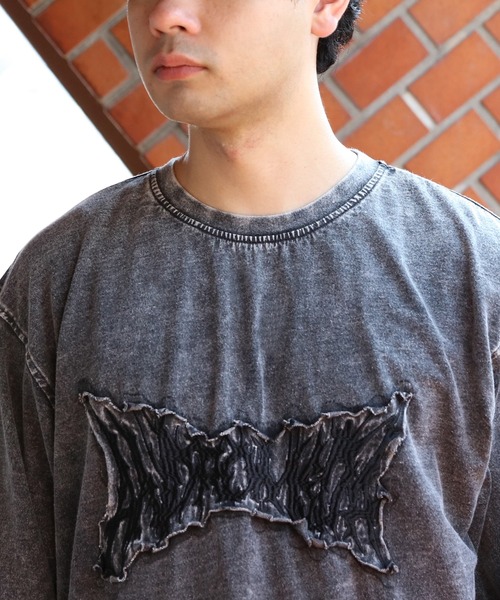 ８(eight)（エイト）の「グランジ加工刺繍Tシャツ（Tシャツ/カットソー・メンズ・ブラック系その他/ホワイト系その他/アイボリー/スミクロ・MEDIUM/LARGE）」の15枚目の写真