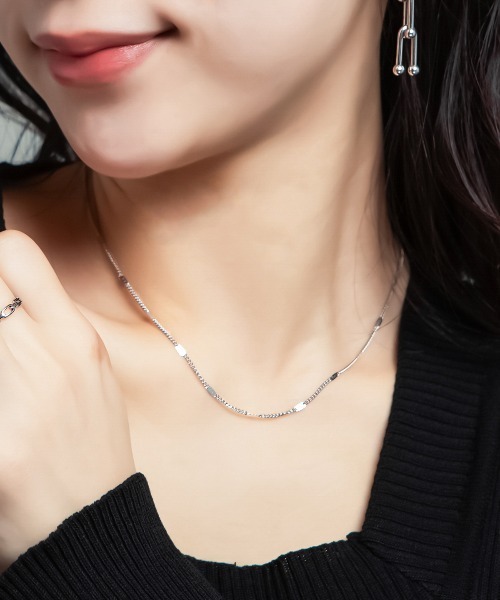 ハッピーチェーンネックレス　新品 セール】ステーション チェーン ネックレス（ネックレス