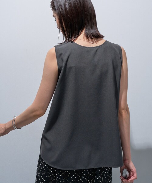 INDIVI（インディヴィ）の「【インナーとしても活躍！／SETUP可能】ジョーゼット ノースリーブトップス（Tシャツ/カットソー・レディース・ホワイト/ブラック/ダークグレー・13/05/38/34/15 ）」の14枚目の写真
