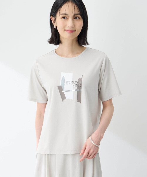 A/C DESIGN BY ALPHA CUBIC(エーシーデザインバイアルファキュービック)の「【接触冷感・UVカット】グラフィックTシャツ(Tシャツ/カットソー・レディース・オフホワイト/ライトグレー・M/L/LL)」の1枚目の写真