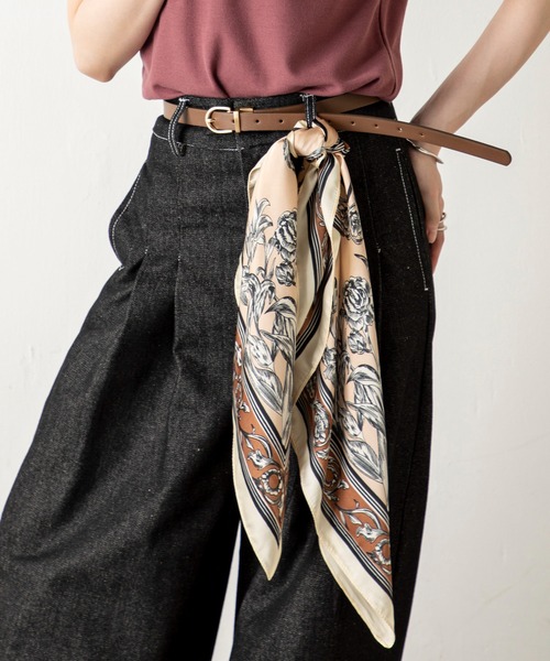 MILLION CARATS（ミリオンカラッツ）の「1枚で着こなし格上げ！華やかなペイズリーと花柄で魅せる、大人のためのシルクタッチスカーフ（ストール/ショール・レディース・ベージュ/ブラック/ブルー・FREE）」の12枚目の写真