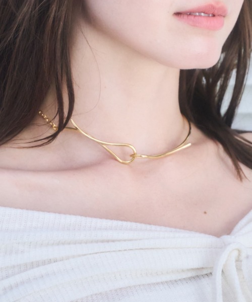 mellowneon(メロウネオン)の「ループチョーカーネックレス(ネックレス・レディース・シルバー/ゴールド・FREE)」の2枚目の写真