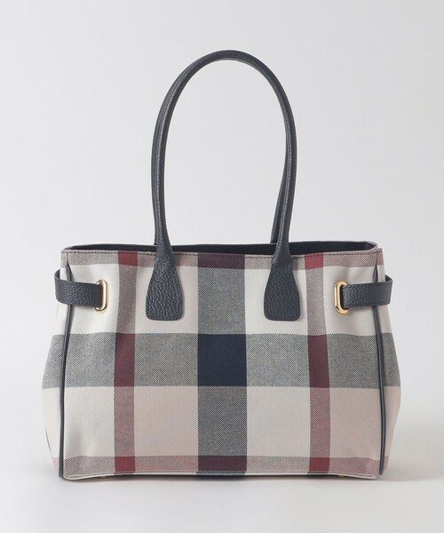 BLUE LABEL CRESTBRIDGE（ブルーレーベルクレストブリッジ）の「クレストブリッジチェックキャンバスハトメトート（ショルダーバッグ・レディース・ダークネイビー/ベージュ系その他・FREE）」の8枚目の写真