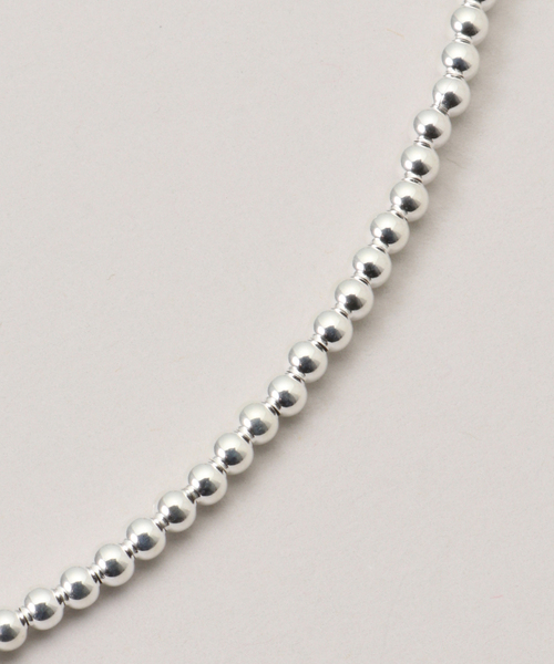Spick & Span（スピックアンドスパン）の「ERICKA NICOLAS BEGAY/エリッカ ニコラス ビゲイ ナバホパールネックレス 3mm/75cm（ネックレス・レディース・シルバー・FREE）」の6枚目の写真