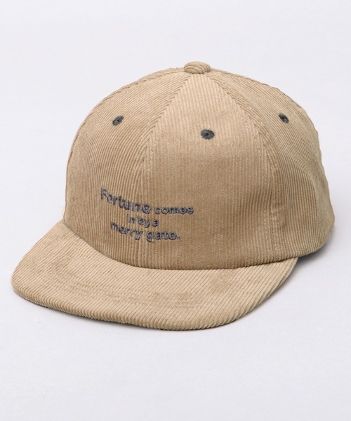 Basiquenti(ベーシックエンティ)の「コーデュロイ ソフトつば 英字刺繍 6パネルキャップ アジャスターコード付き つば長 深め(キャップ・メンズ・ブラック/ベージュ・FREE)」の2枚目の写真