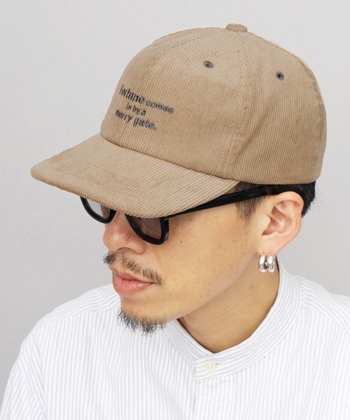 Basiquenti(ベーシックエンティ)の「コーデュロイ ソフトつば 英字刺繍 6パネルキャップ アジャスターコード付き つば長 深め(キャップ・メンズ・ブラック/ベージュ・FREE)」の21枚目の写真
