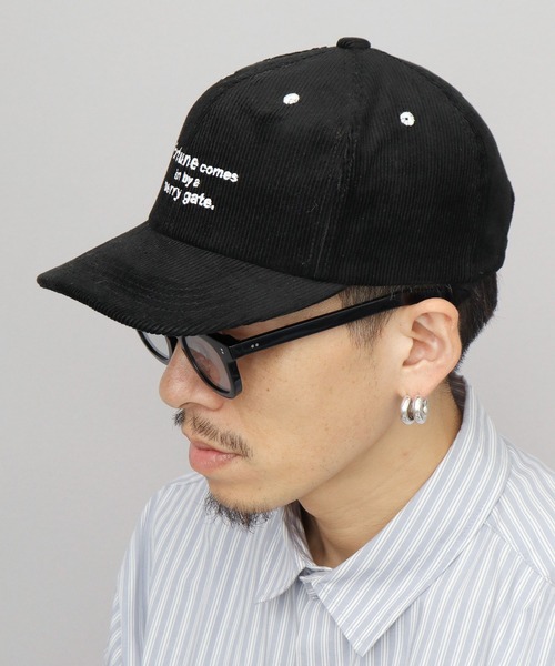 Basiquenti(ベーシックエンティ)の「コーデュロイ ソフトつば 英字刺繍 6パネルキャップ アジャスターコード付き つば長 深め(キャップ・メンズ・ブラック/ベージュ・FREE)」の22枚目の写真