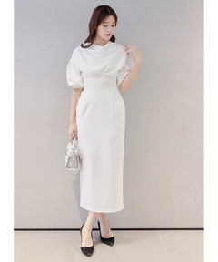 【極美品】CELFORDセルフォード　アシンメトリータックドレープワンピース36 極美品】CELFORDセルフォード アシンメトリータックドレープ