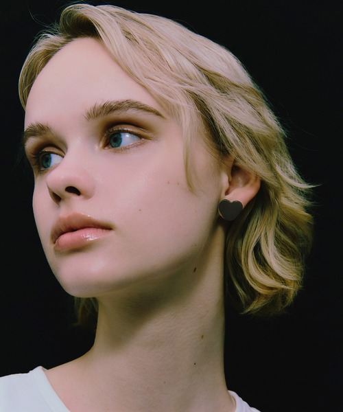 LAPUIS（ラピュイ）の「LAPUIS(ラピュイ)Heart Leather pierced earrings（ピアス（両耳用）・レディース・ブラック/ブラウン/ベージュ・FREE）」の7枚目の写真