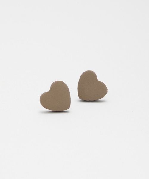 LAPUIS（ラピュイ）の「LAPUIS(ラピュイ)Heart Leather pierced earrings（ピアス（両耳用）・レディース・ブラック/ブラウン/ベージュ・FREE）」の9枚目の写真