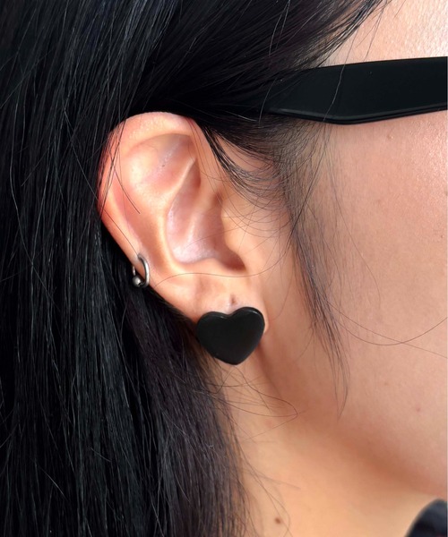 LAPUIS（ラピュイ）の「LAPUIS(ラピュイ)Heart Leather pierced earrings（ピアス（両耳用）・レディース・ブラック/ブラウン/ベージュ・FREE）」の15枚目の写真