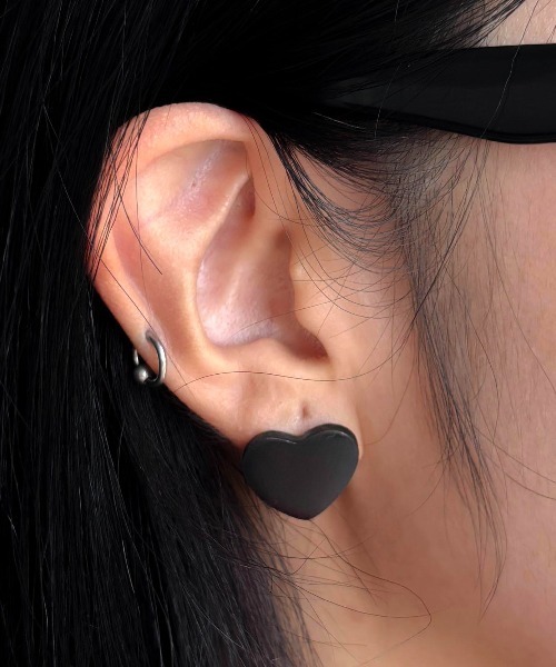 LAPUIS（ラピュイ）の「LAPUIS(ラピュイ)Heart Leather pierced earrings（ピアス（両耳用）・レディース・ブラック/ブラウン/ベージュ・FREE）」の16枚目の写真
