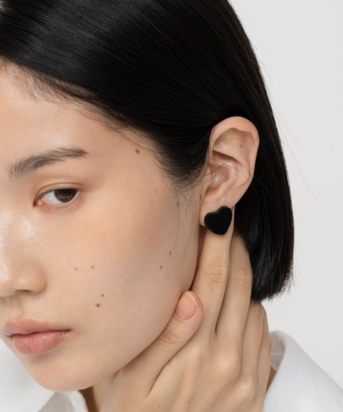 LAPUIS（ラピュイ）の「LAPUIS(ラピュイ)Heart Leather pierced earrings（ピアス（両耳用）・レディース・ブラック/ブラウン/ベージュ・FREE）」の17枚目の写真