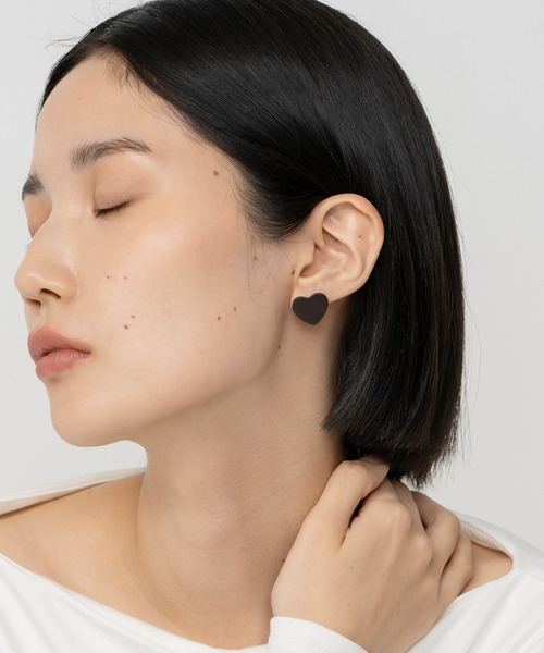 LAPUIS（ラピュイ）の「LAPUIS(ラピュイ)Heart Leather pierced earrings（ピアス（両耳用）・レディース・ブラック/ブラウン/ベージュ・FREE）」の21枚目の写真