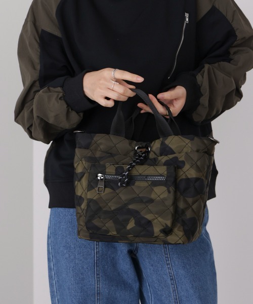 Bou Jeloud(ブージュルード)の「キルティングトート(トートバッグ・レディース・A/ブラック・ONESIZE)」の2枚目の写真