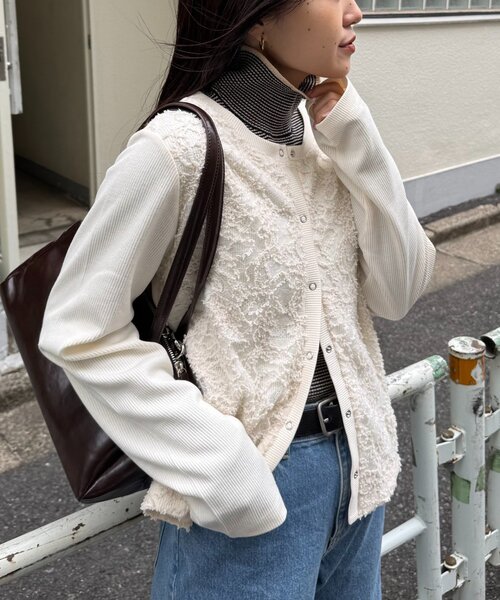 CIAOPANIC TYPY(チャオパニックティピー)の「レースドッキングリブスナップカーデ(カーディガン/ボレロ・レディース・グレー/オフホワイト/バーガンディー/ブラック・ONE SIZE)」の2枚目の写真