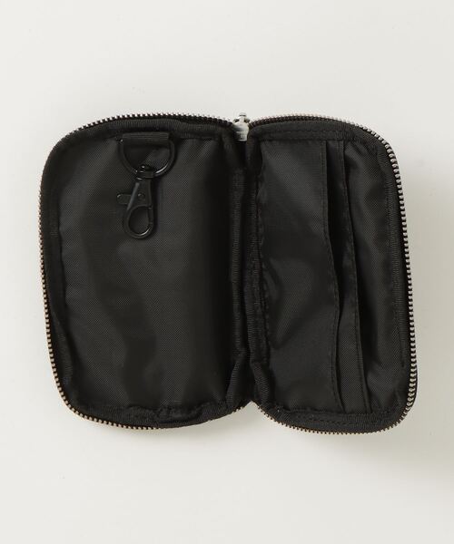 Carhartt WIP(カーハートダブリューアイピー)の「LEROY WALLET(財布・メンズ・ブラック/グレー/バーガンディー・ONE SIZE)」の6枚目の写真