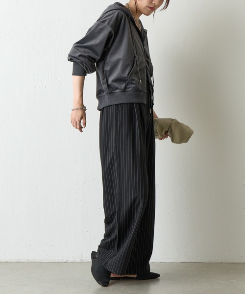 COLONY 2139（コロニートゥーワンスリーナイン）の「ベロアZIPパーカー（パーカー・レディース・チャコールグレー/ブラック/ブラウン・FREE）」の16枚目の写真