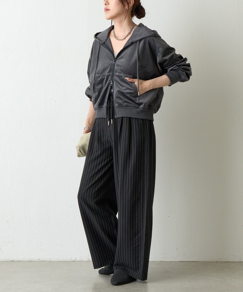 COLONY 2139（コロニートゥーワンスリーナイン）の「ベロアZIPパーカー（パーカー・レディース・チャコールグレー/ブラック/ブラウン・FREE）」の18枚目の写真