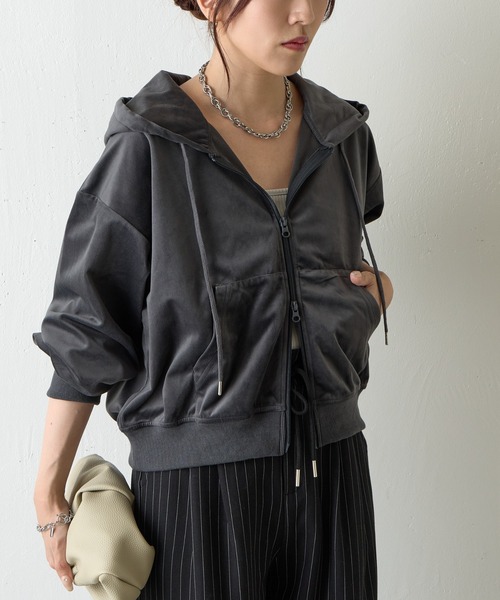 COLONY 2139（コロニートゥーワンスリーナイン）の「ベロアZIPパーカー（パーカー・レディース・チャコールグレー/ブラック/ブラウン・FREE）」の12枚目の写真