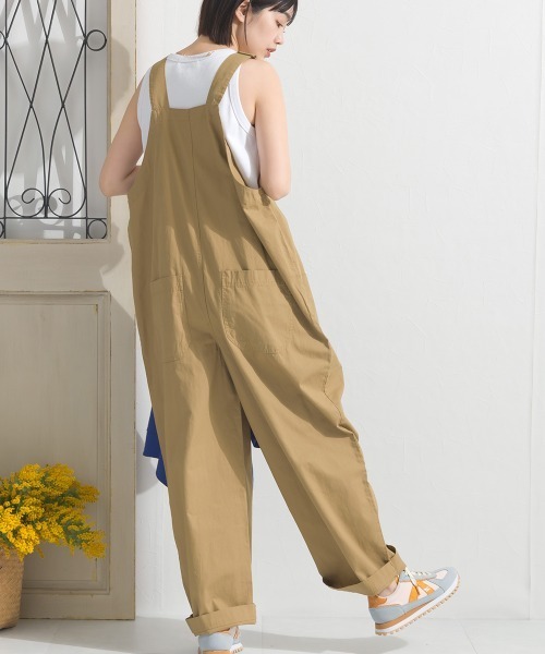 OMNES(オムネス)の「ワッシャーダンプ&デニムサロペット(サロペット/オーバーオール・レディース・ネイビー/ベージュ/ブラック/カーキ・FREE)」の3枚目の写真