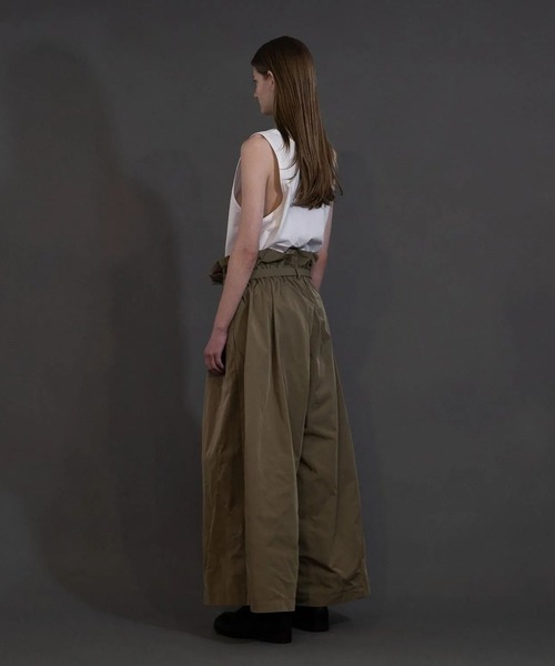 my beautiful landlet（マイビューティフルランドレット）の「【my beautiful landlet】 POLYESTER YARN DYED GABARDINE WIDE PANTS（その他パンツ・メンズ・カーキ/ネイビー/ブラック・0/1）」の9枚目の写真