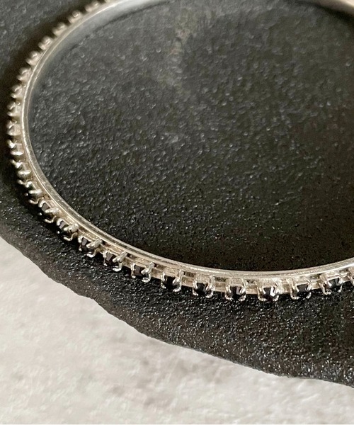 SPINNS（スピンズ）の「メタルシルバーブレスレット/カラーライトストーン（ブレスレット・メンズ・ブラック/ピンク・ONESIZE）」の5枚目の写真