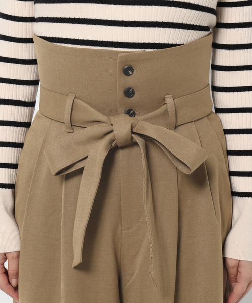 mysty woman（ミスティウーマン）の「ウエスト折り返しワイドパンツ 605431（その他パンツ・レディース・ベージュ/チャコールグレー/ブラック・FREE）」の6枚目の写真