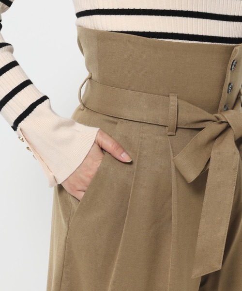 mysty woman（ミスティウーマン）の「ウエスト折り返しワイドパンツ 605431（その他パンツ・レディース・ベージュ/チャコールグレー/ブラック・FREE）」の7枚目の写真