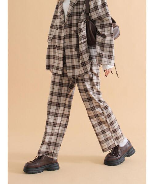 ehka sopo（エヘカソポ）の「センタープレスストレートスラックス（その他パンツ・レディース・ベージュ/グレー/チャコールグレー・F）」の4枚目の写真