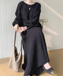 LAFFMO（ラフモ）の「セットアップ ボートネックドロップショルダーニット&ニットロングスカート 2点セット（セットアップ）」
