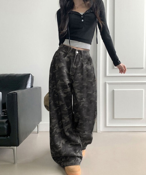 gossip!ロサンゼルス(ゴシップロサンゼルス)の「Y2K ミリタリーワイドパンツ(デニムパンツ・レディース・カモフラージュ・M/L/S/XS/XL)」の1枚目の写真