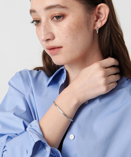 Harpo(アルポ)の「<HARPO PARIS>RND THIN バングル(バングル/リストバンド・レディース・シルバー・FREE)」の2枚目の写真