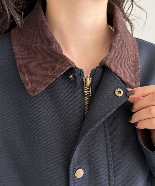 fredy emue（フレディエミュ）の「ツイルカバーオール（ブルゾン・レディース・ネイビー/ベージュ・38）」の11枚目の写真