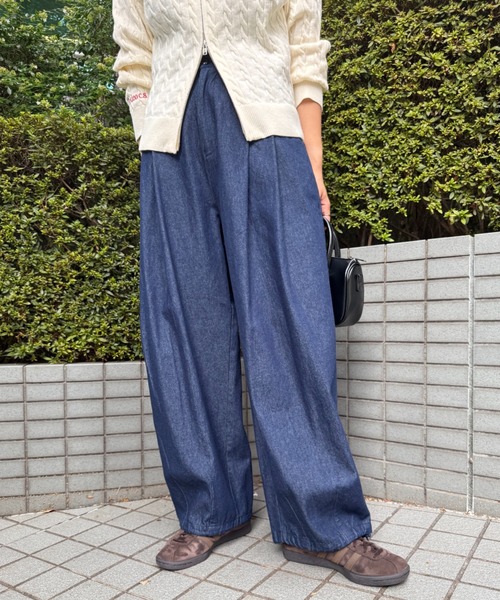 RODEO CROWNS WIDE BOWL(ロデオクラウンズワイドボウル)の「2タックバレルパンツ(その他パンツ・レディース・ブルー/ブラック/ベージュ・SMALL/MEDIUM)」の3枚目の写真